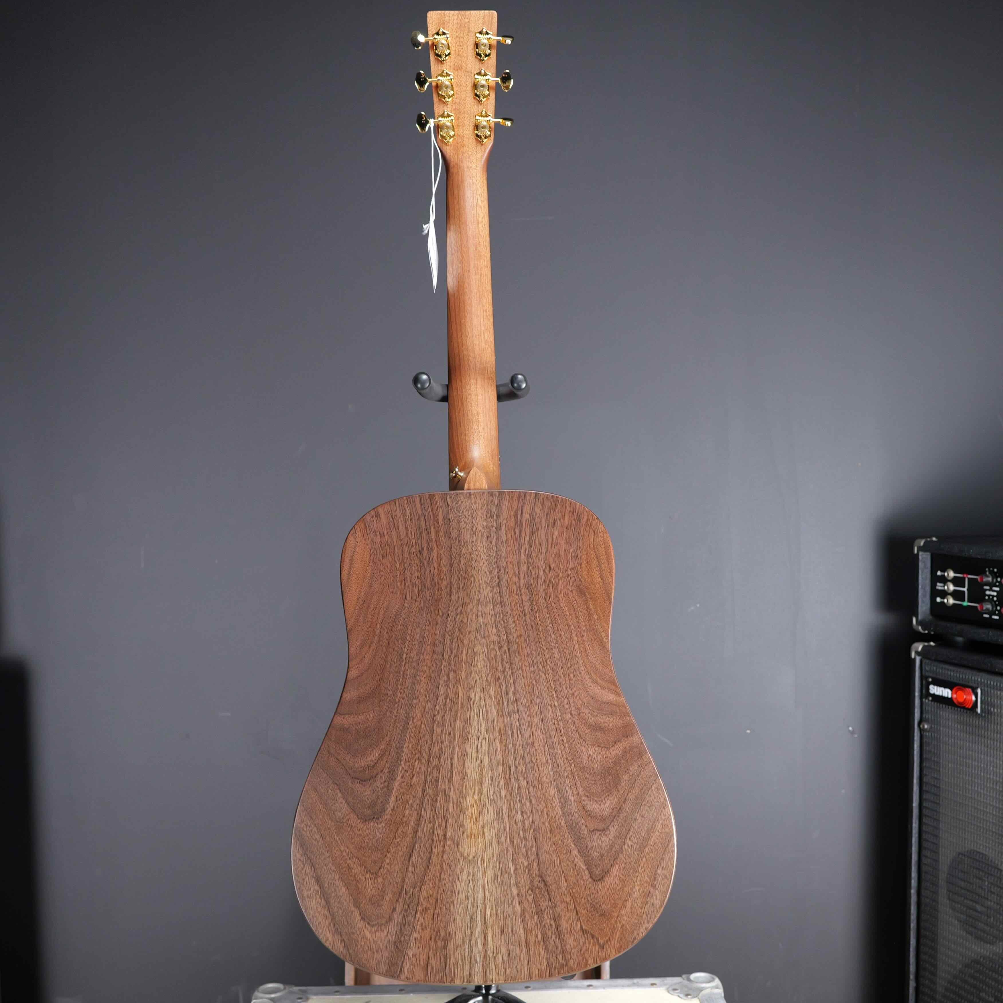 Martin D Jr E Walnut – Matt's Guitars