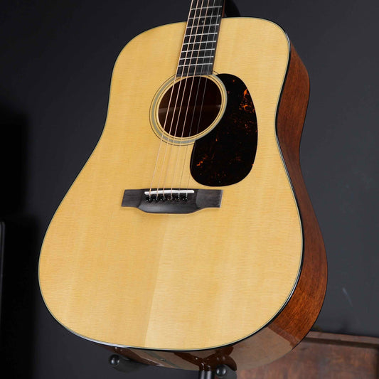 Martin D-28