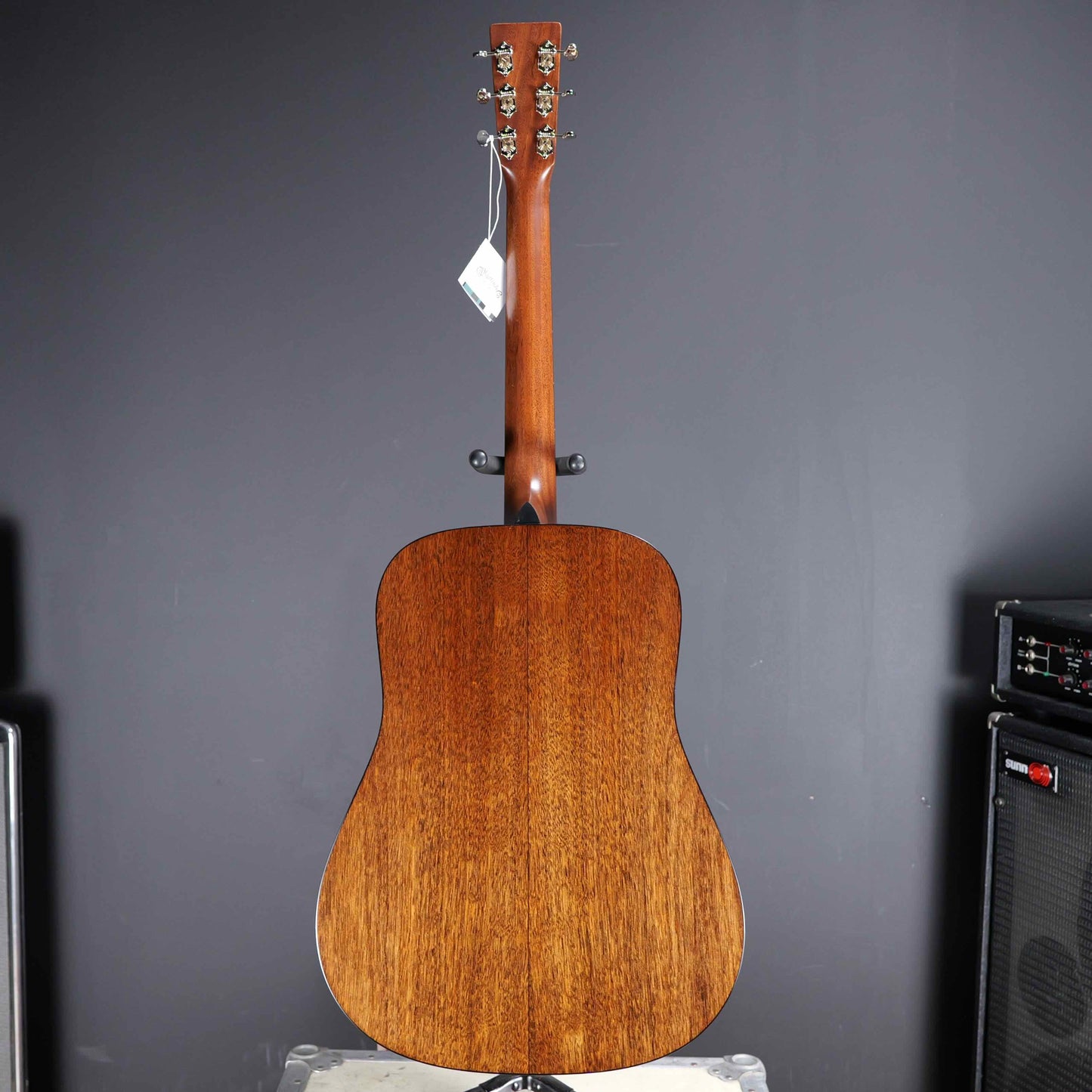 Martin D-18