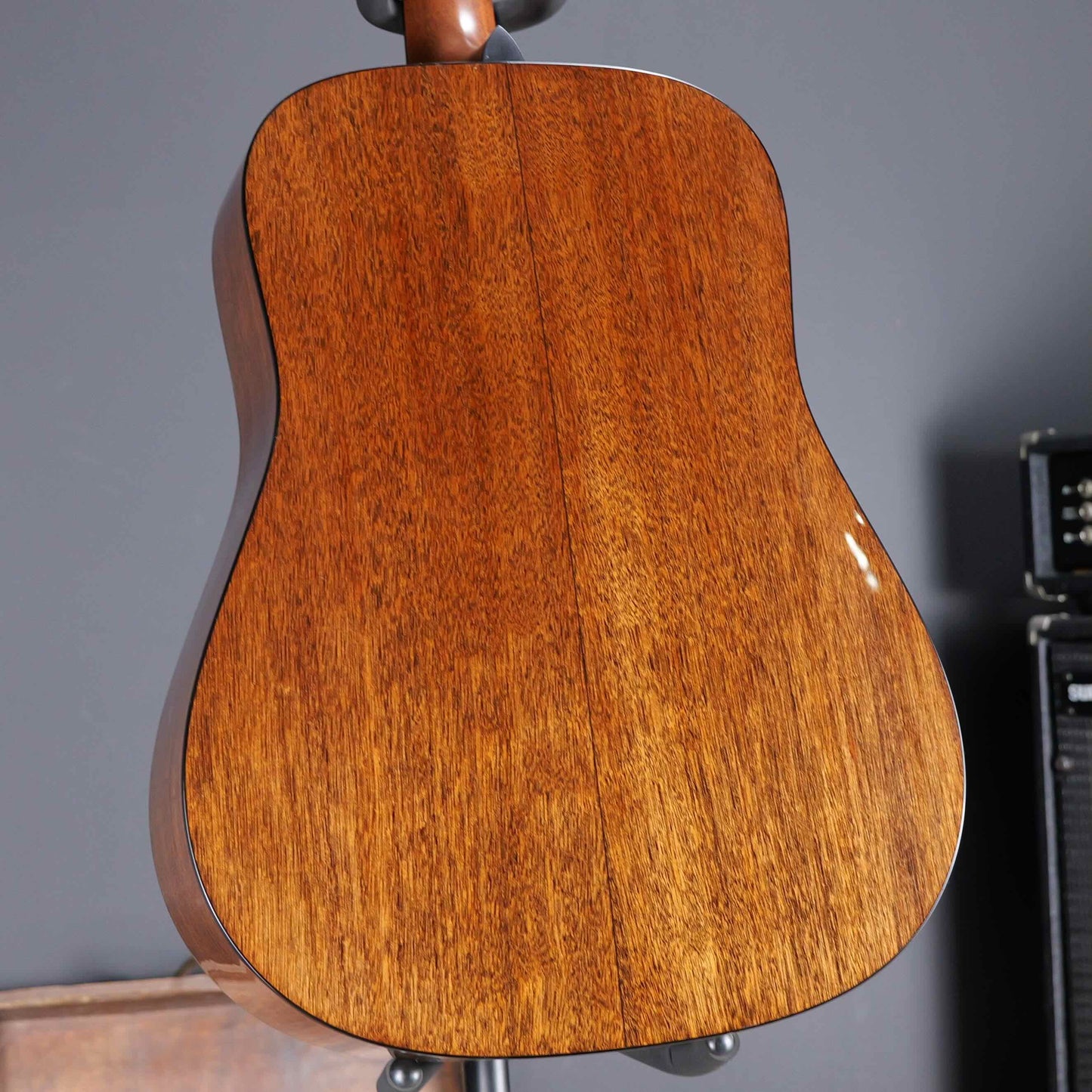 Martin D-18