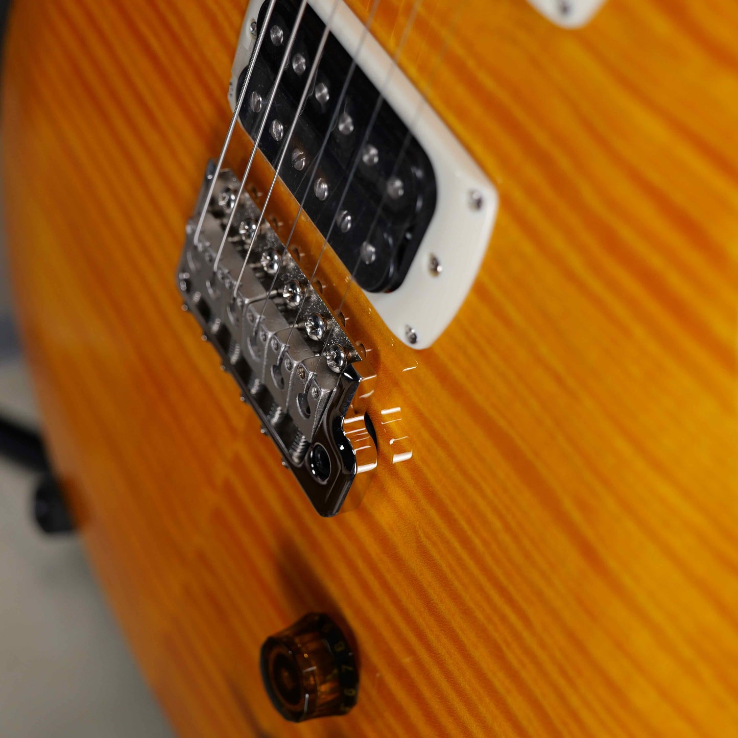 PRS SE Santana Yellow