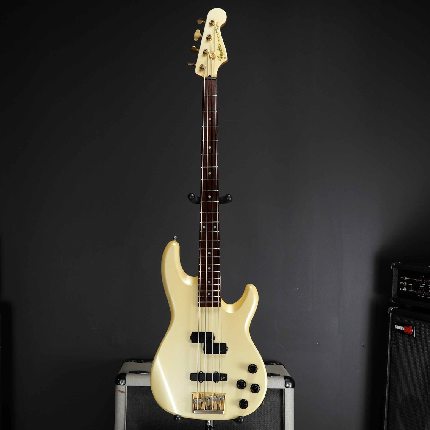 Fender PJR65 Late 80's Aged White Bass