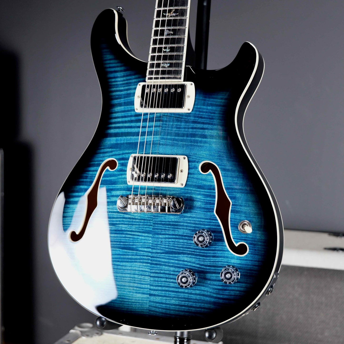PRS SE Hollowbody II Piezo Peacock Blue Smokeburst
