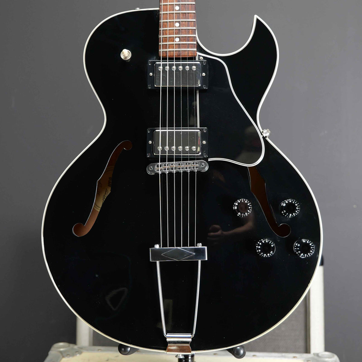 Gibson ES-135 Ebony 2000s