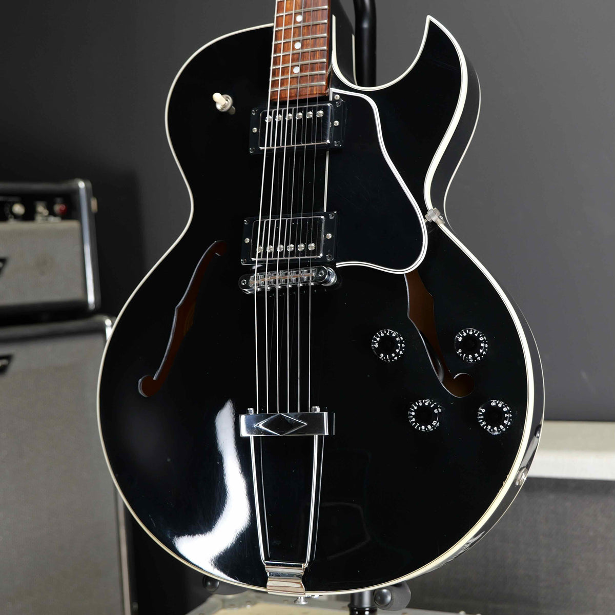 Gibson ES-135 Ebony 2000s