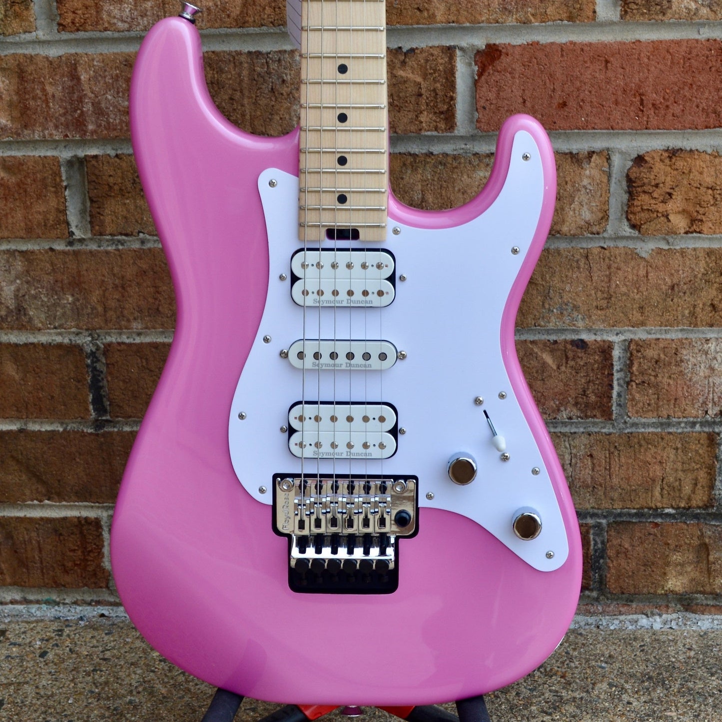 Charvel Pro-Mod So-Cal Style 1 HSH FR M Platinum Pink