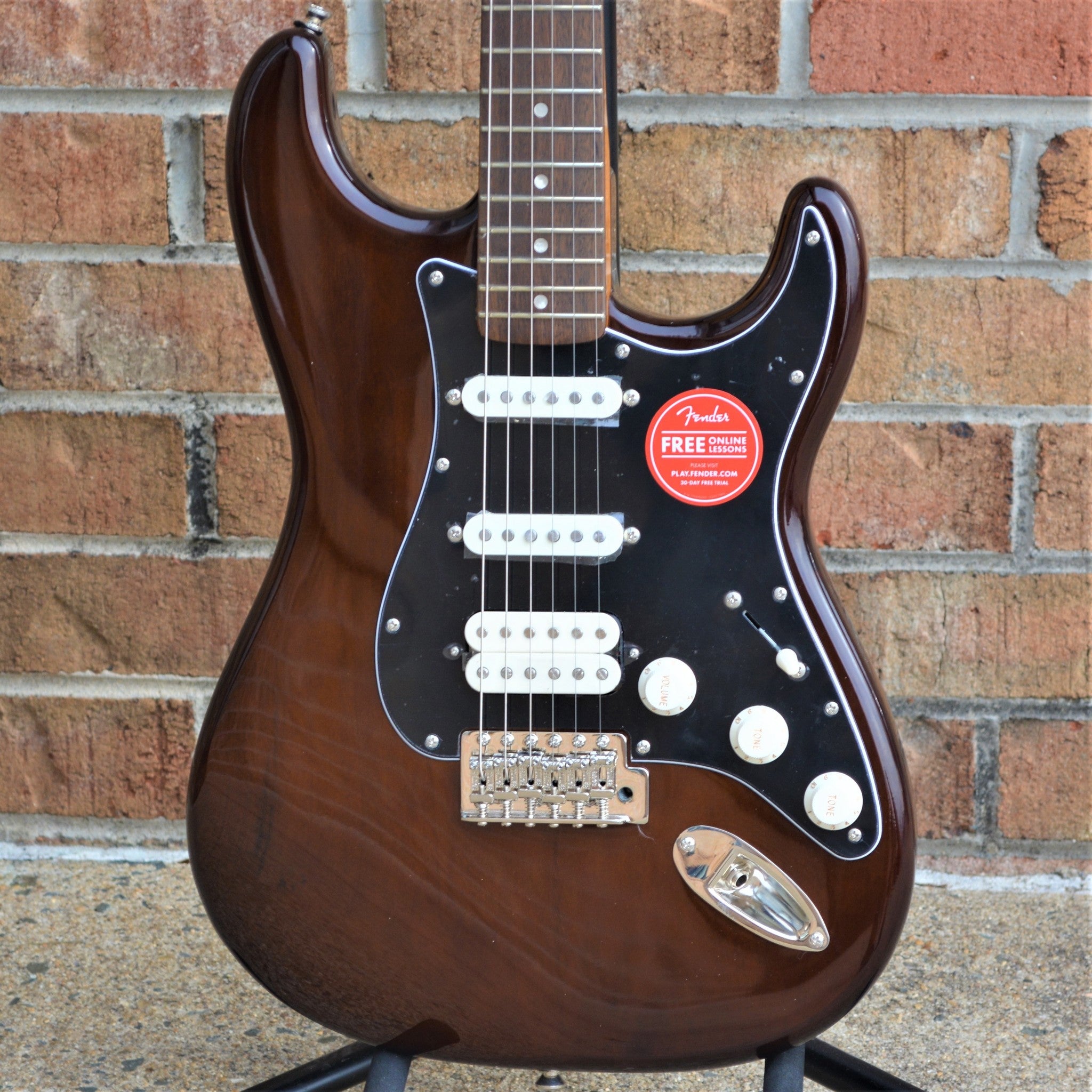 Fender Classic Vibe '70s Stratocaster HSS Walnut – Matt's Guitars
