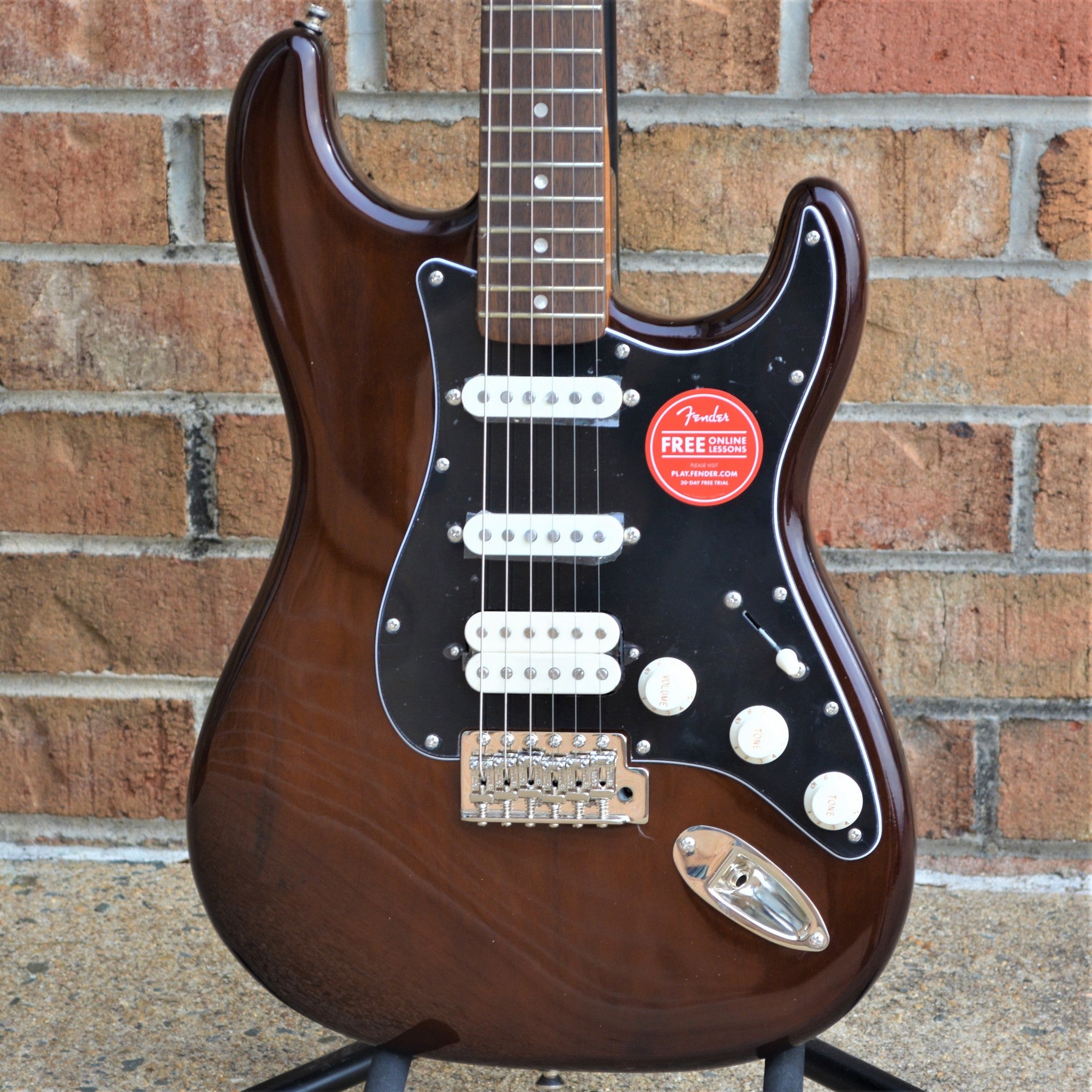 Fender Classic Vibe '70s Stratocaster HSS Walnut