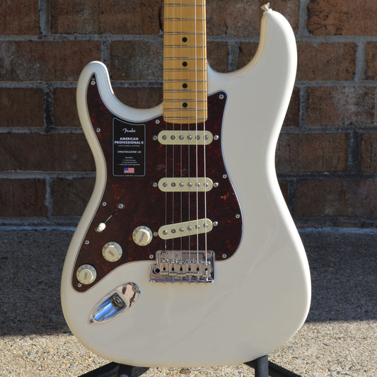Fender American Professional II Stratocaster Left-Hand Olympic White