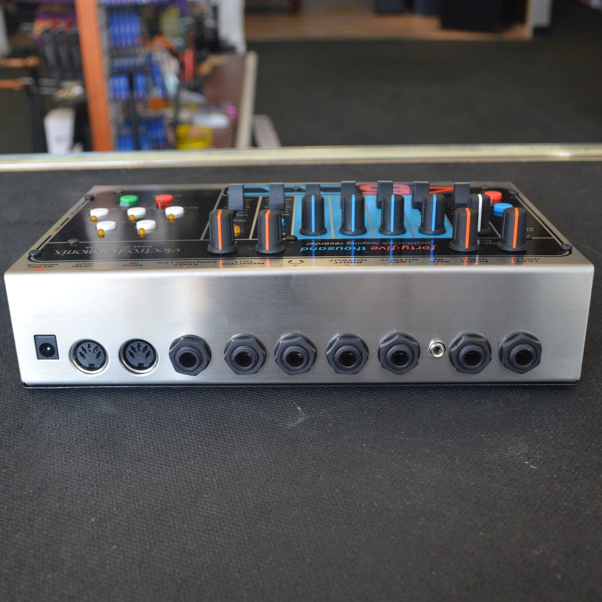 Electro-Harmonix 45000 Multi-Track Looper – Matt's Guitars