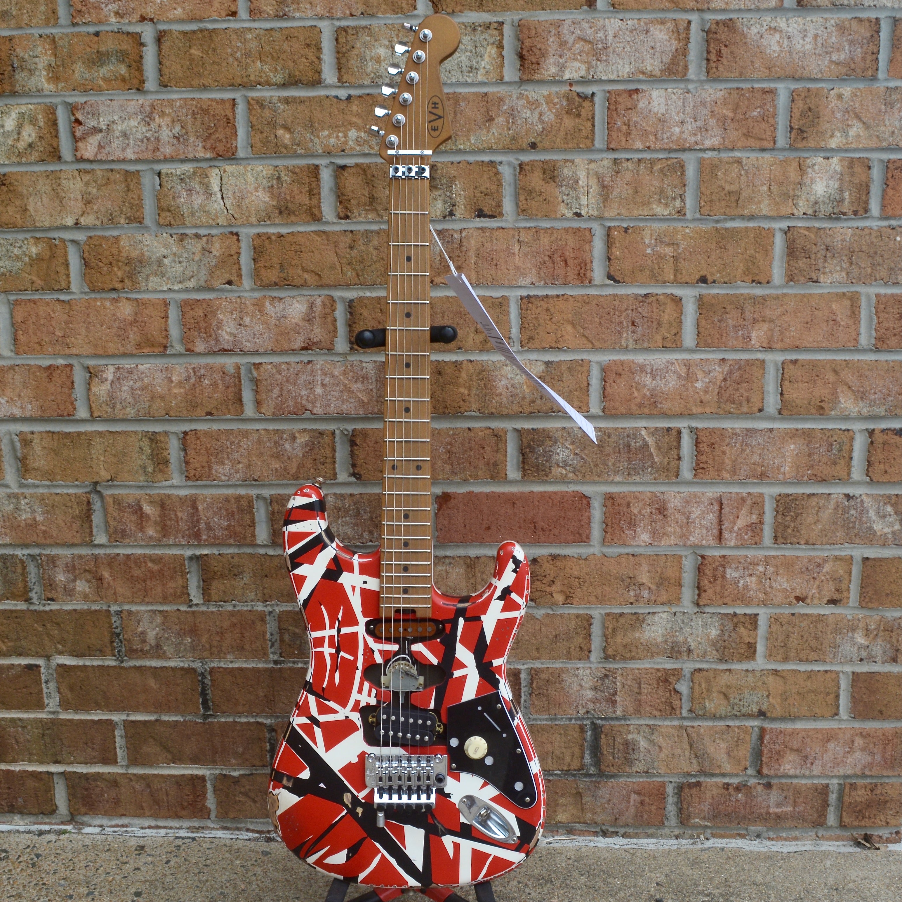 EVH Striped Series Frankenstein™ Frankie, Maple Fingerboard, Red