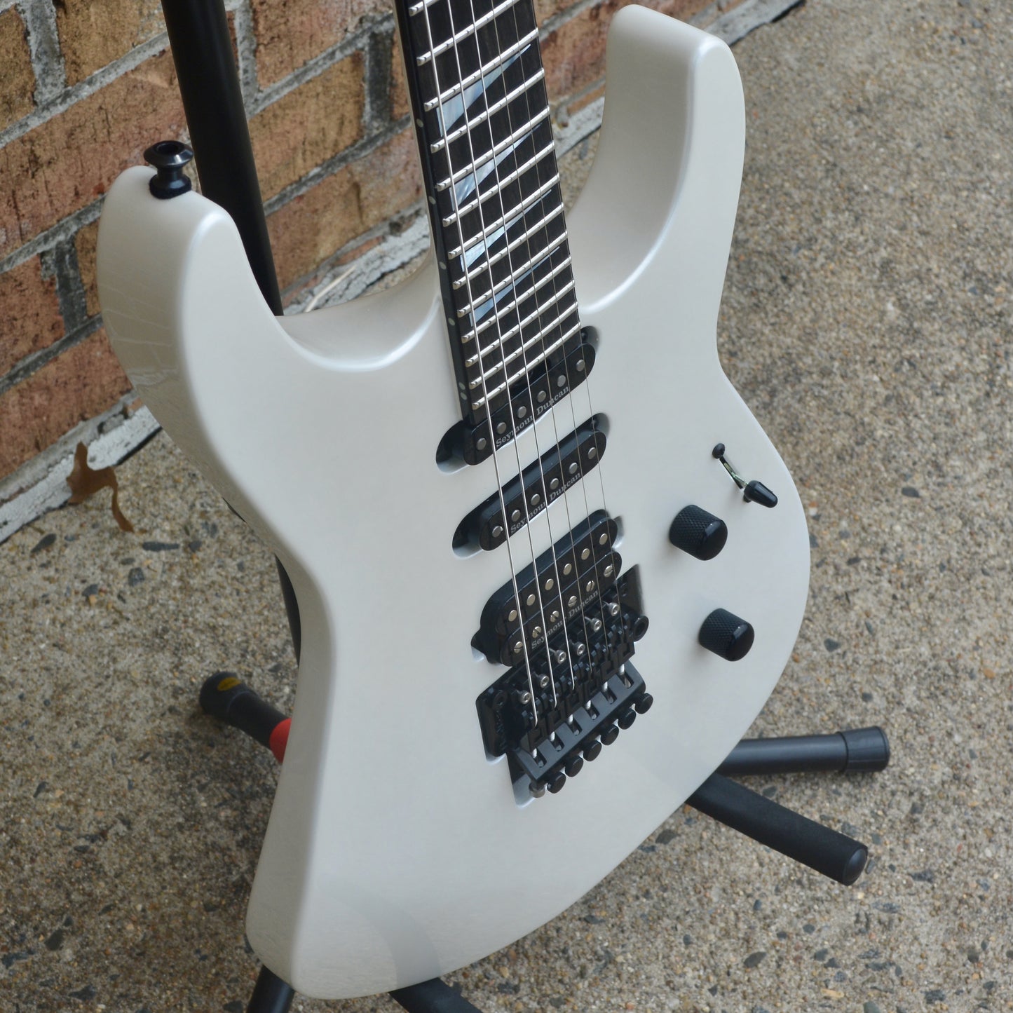 Jackson American Series Soloist™ SL3, Ebony Fingerboard, Platinum Pearl