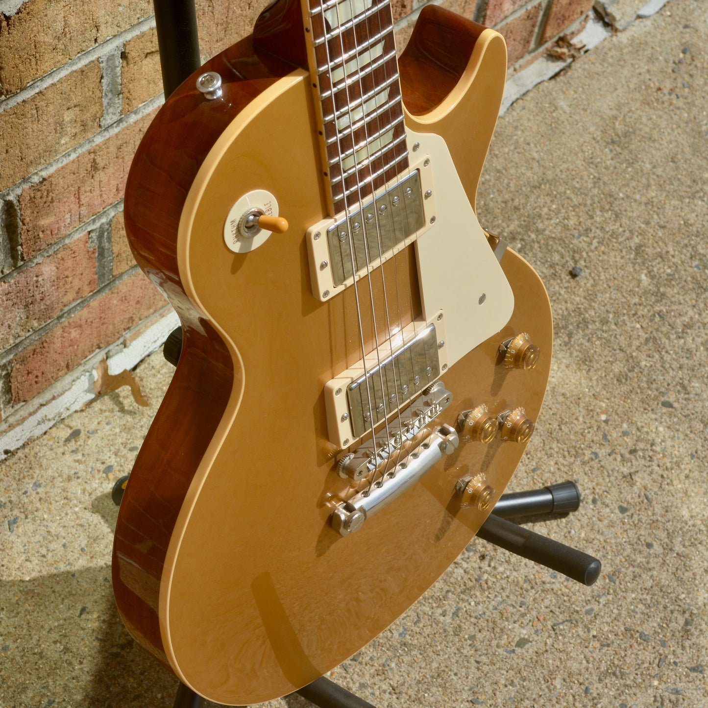 Gibson Wildwood Spec Custom Les Paul R7 Gold Top