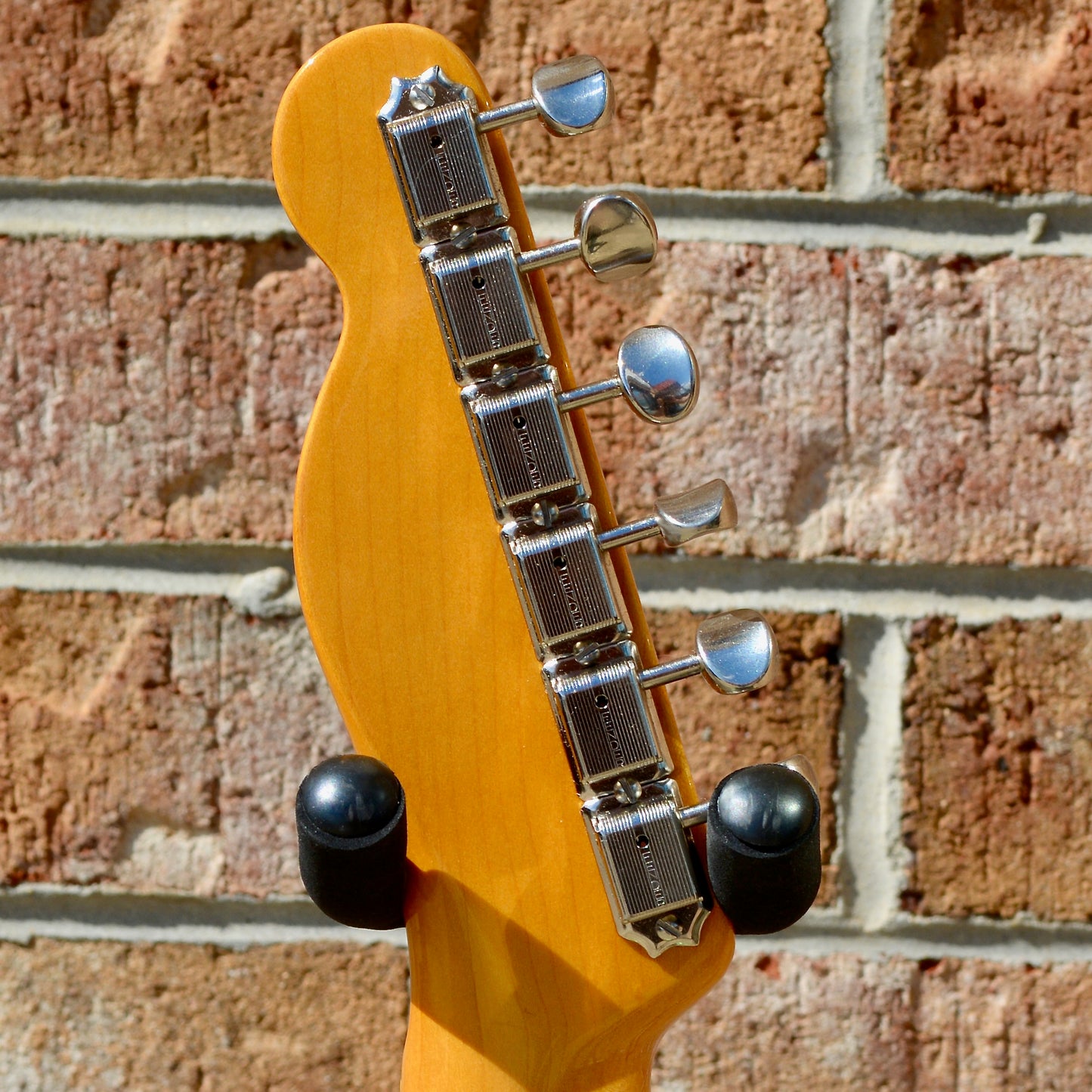 Fender 70th Anniversary Esquire®, Maple Fingerboard, Surf Green