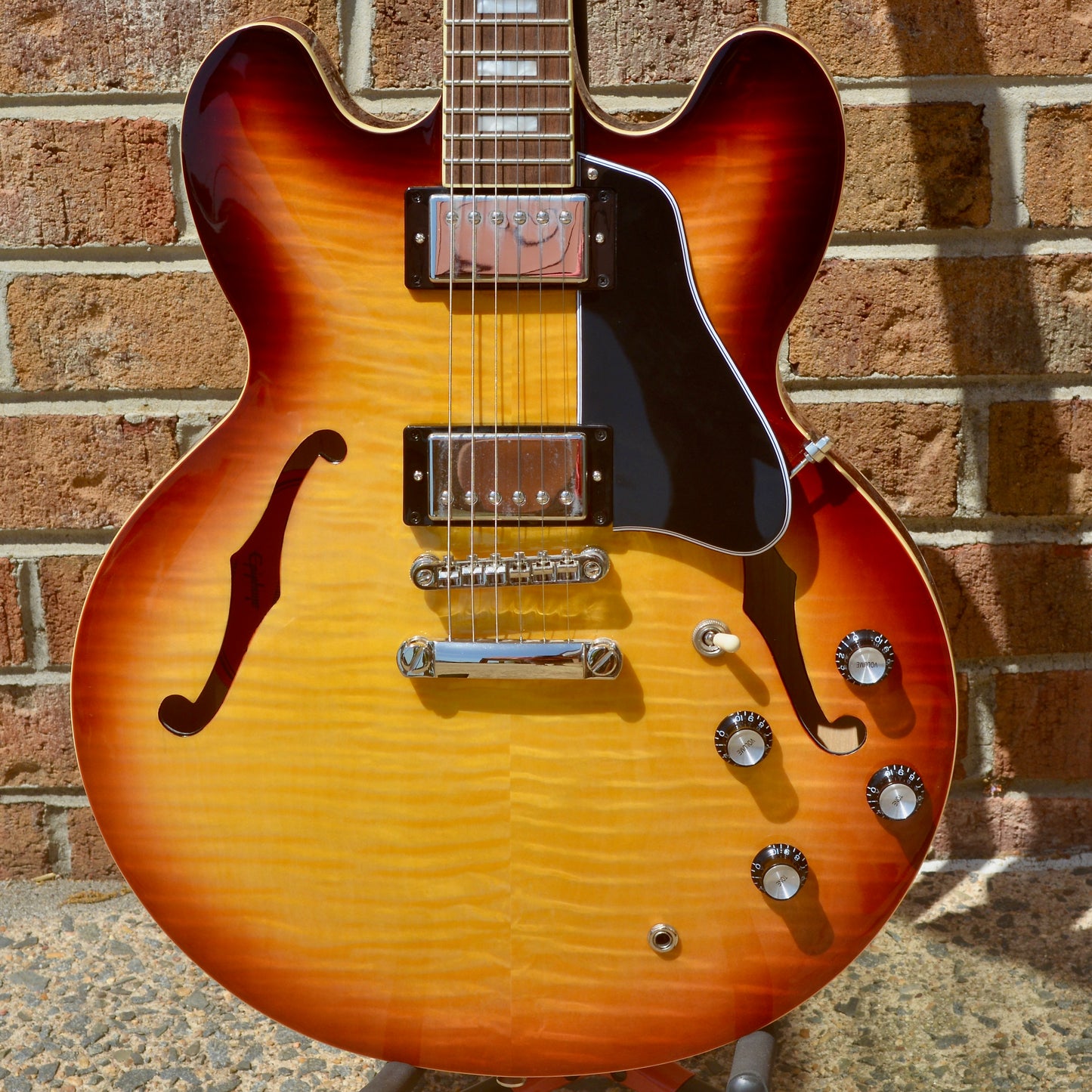 Epiphone ES-335 Figured Raspberry Tea Burst