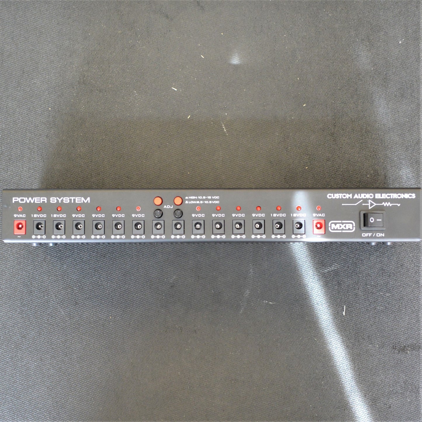 MXR Custom Audio Electronics Power System MC403
