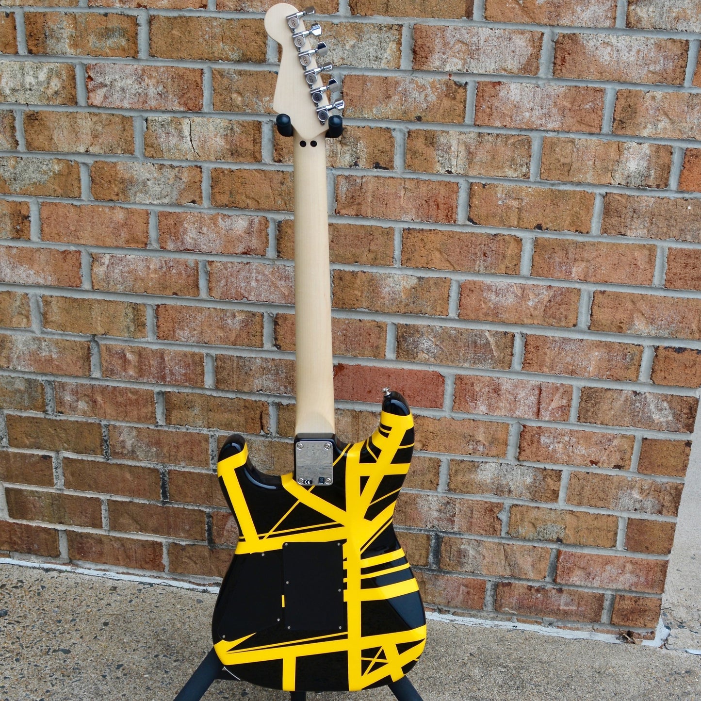 EVH USED  Striped Series Black with Yellow Stripes