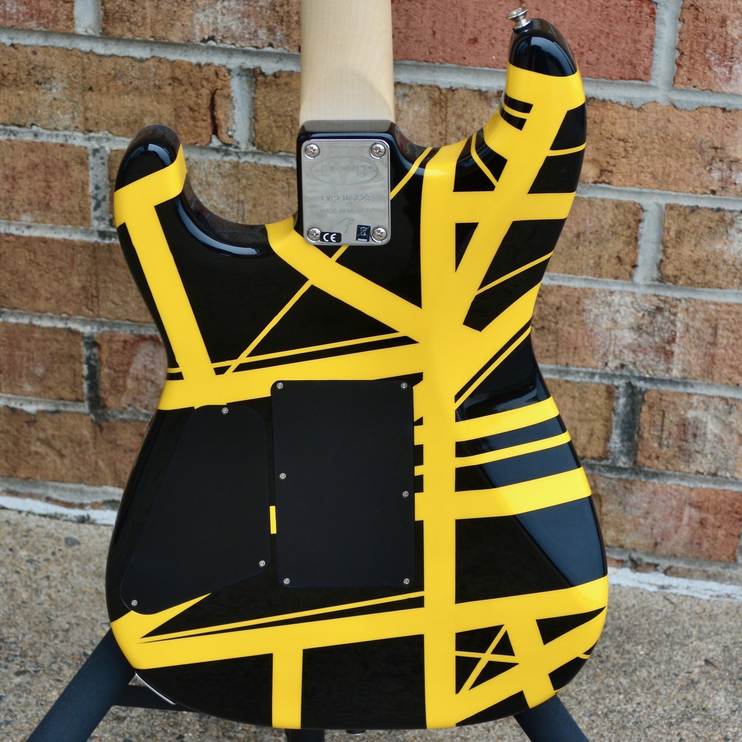 EVH USED  Striped Series Black with Yellow Stripes