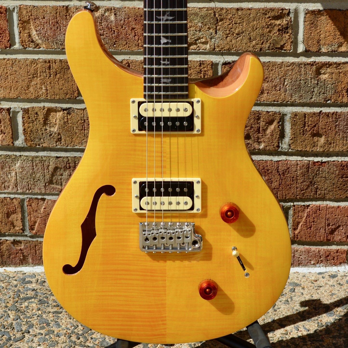 PRS SE Custom 22 Semi-Hollow Santana Yellow