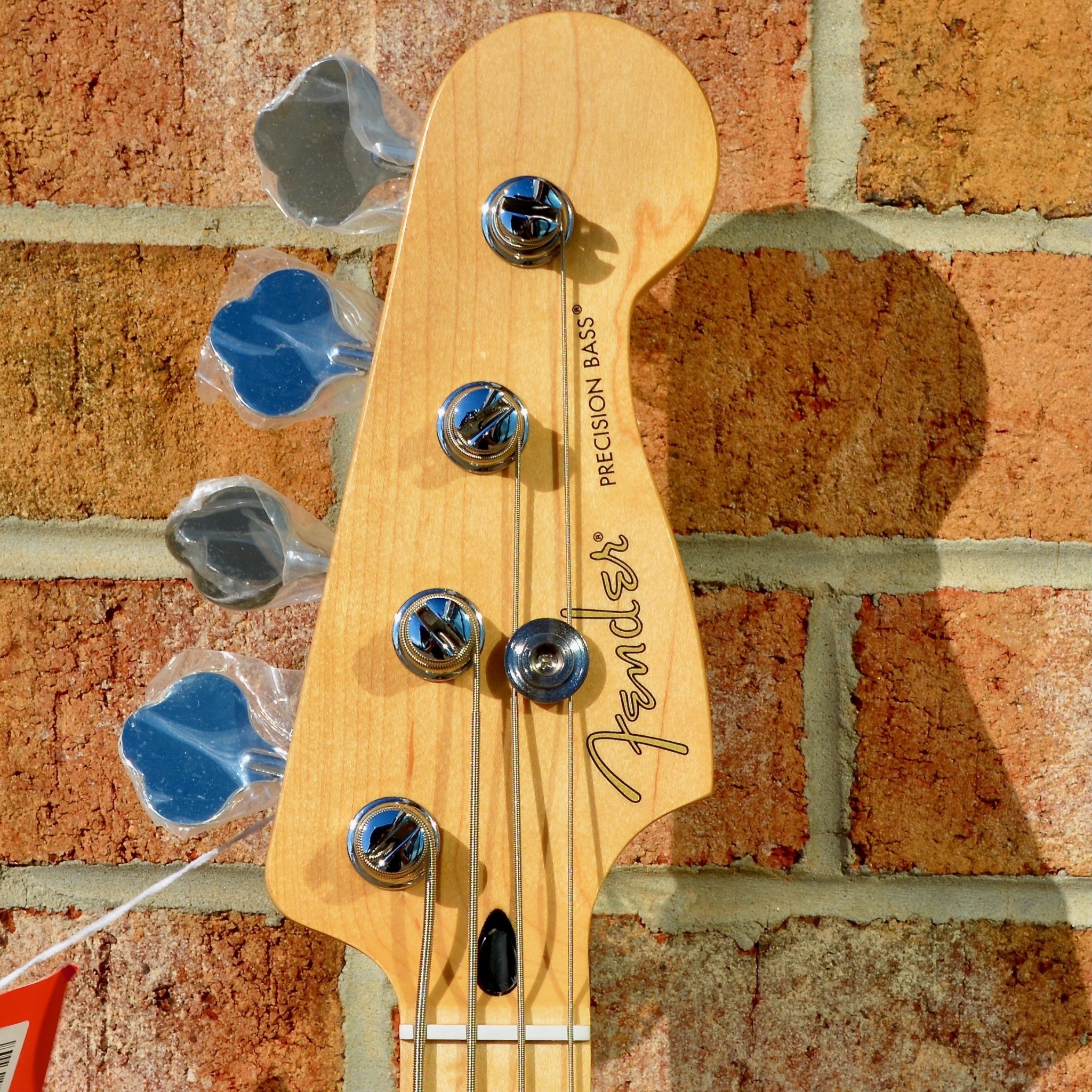 Fender Player Precision Bass®, Maple Fingerboard, Buttercream