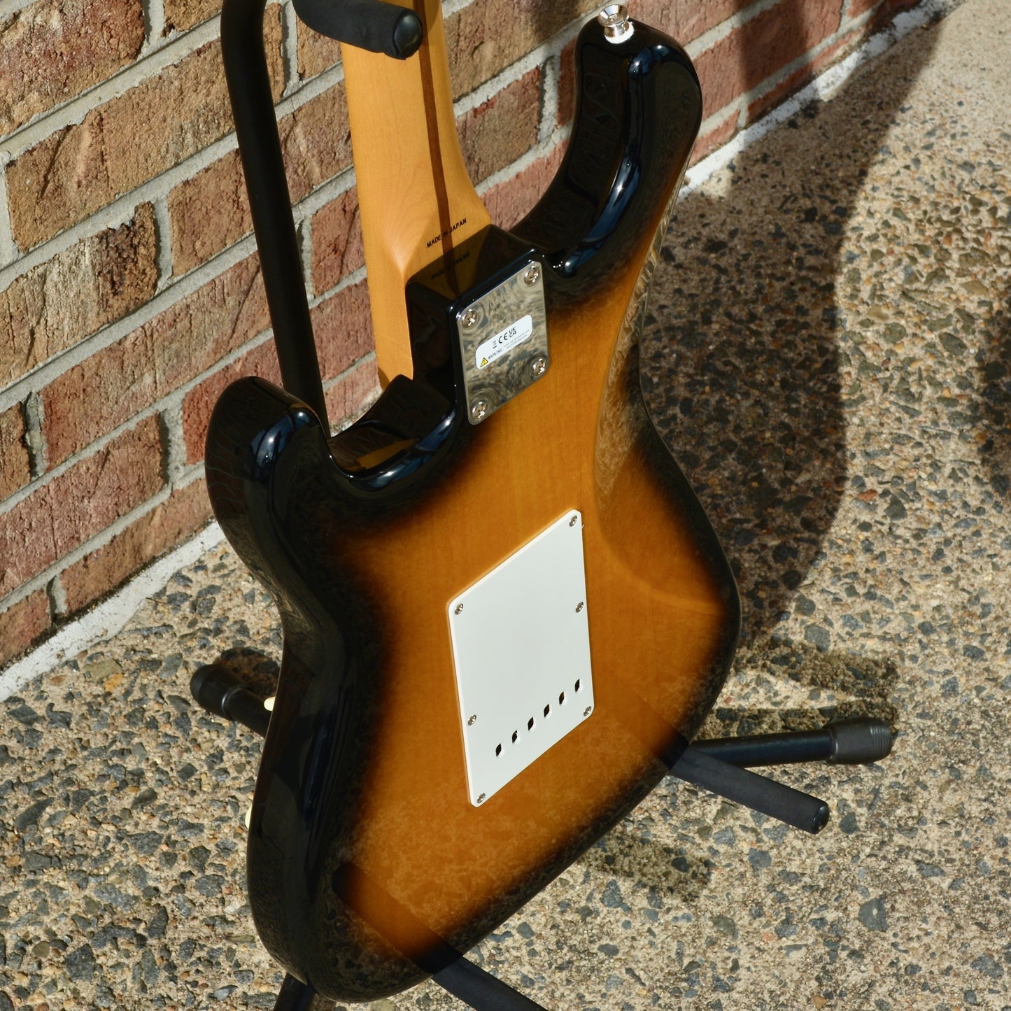 Fender JV Modified '50s Stratocaster® HSS, Maple Fingerboard, 2-Color Sunburst
