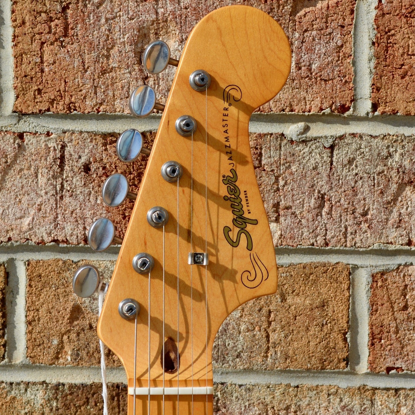 Fender 40th Anniversary Jazzmaster®, Vintage Edition, Maple Fingerboard, Gold Anodized Pickguard, Satin Sea Foam Green