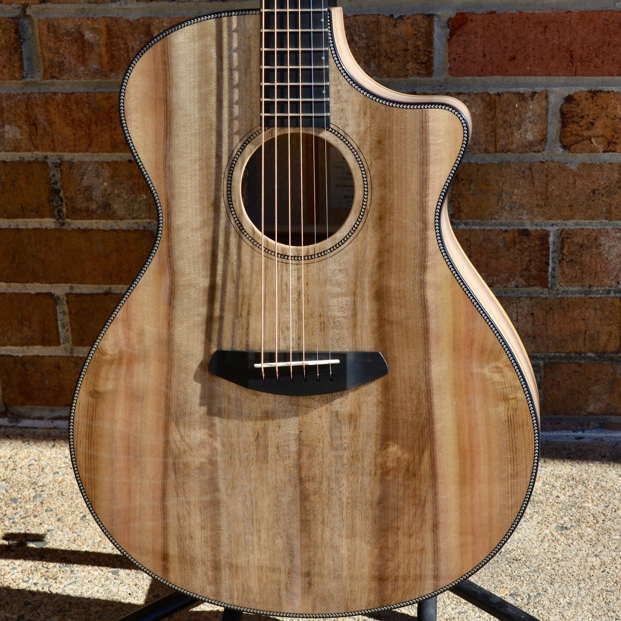 Breedlove oregon deals