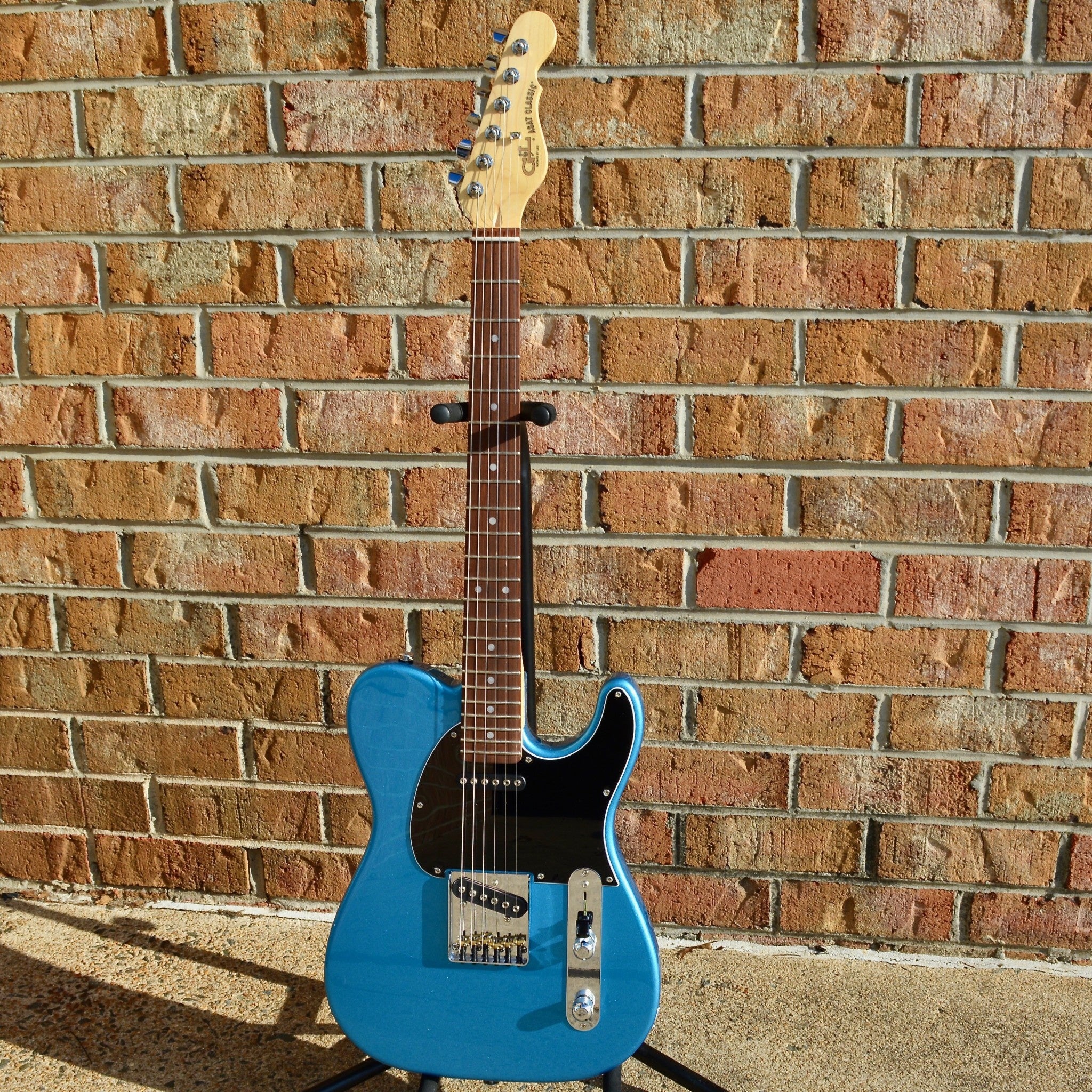 G&L Fullerton Deluxe ASAT Classic Lake Placid Blue Metallic