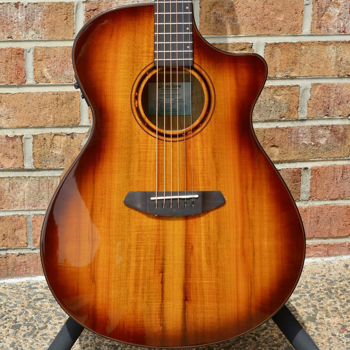 Breedlove Pursuit Exotic S Concerto Tiger’s Eye CE Myrtlewood-Myrtlewood