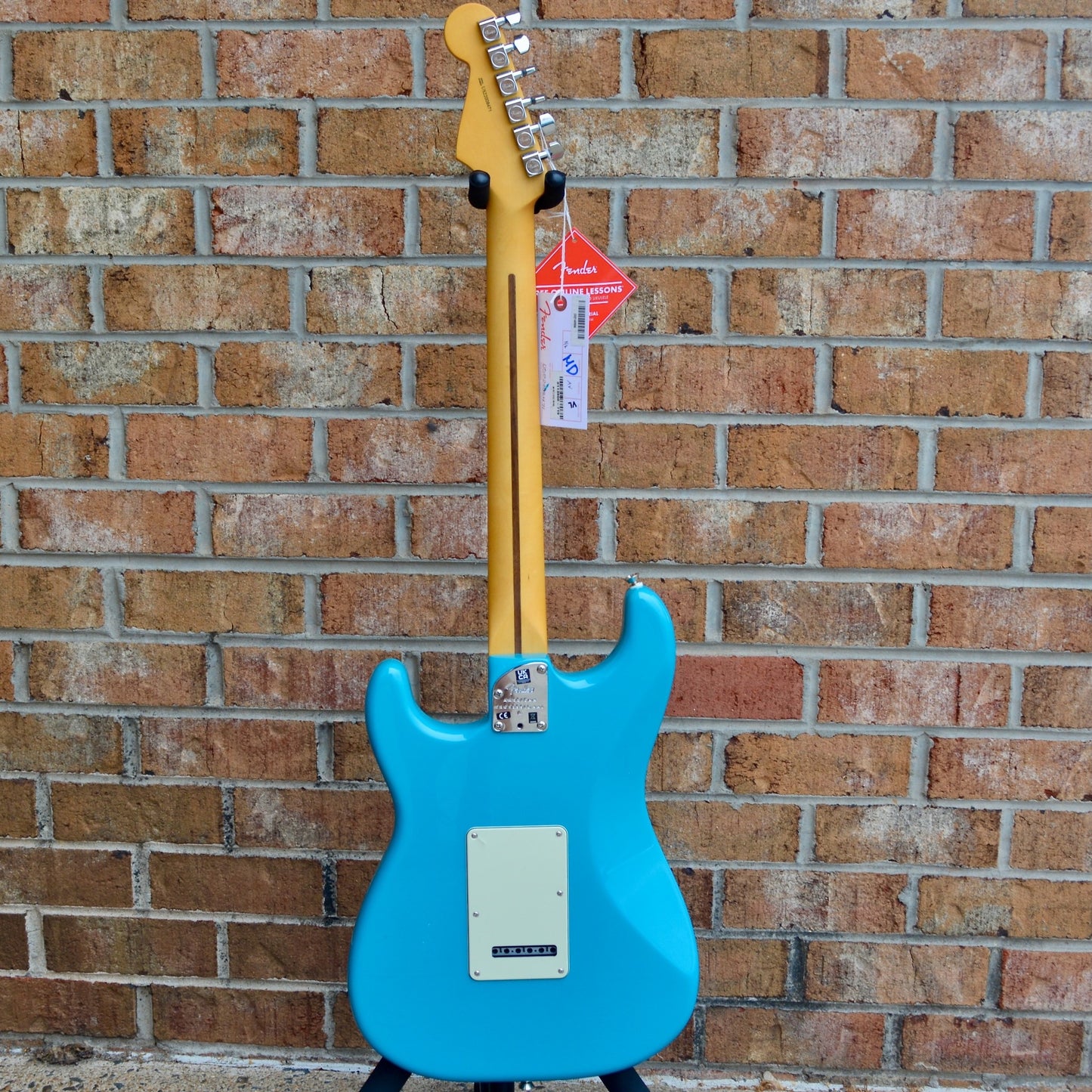 Fender American Professional II Stratocaster®, Rosewood Fingerboard, Miami Blue