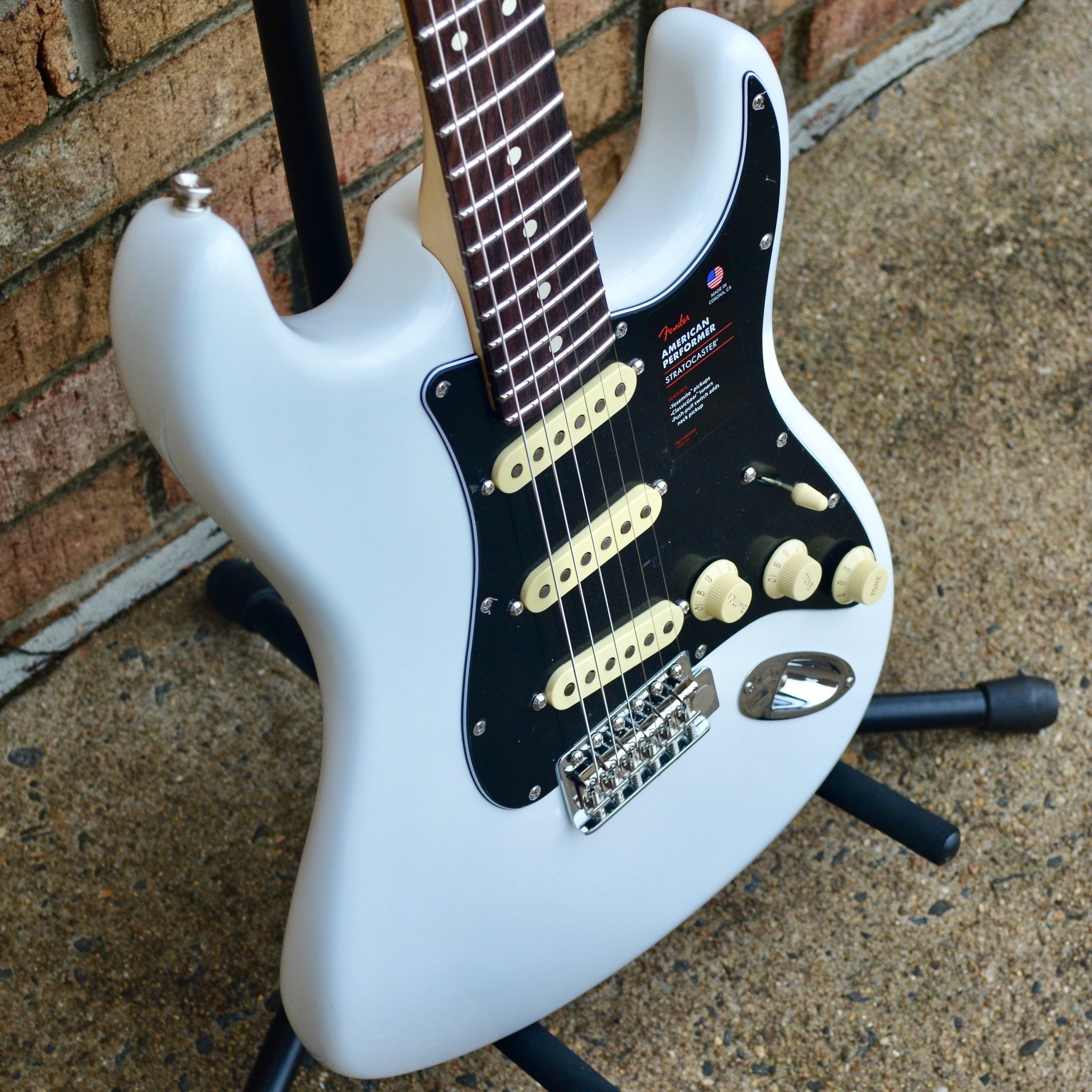 Fender American Performer Stratocaster®, Rosewood Fingerboard