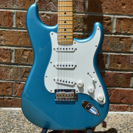 Fender USED Player Stratocaster®, Maple Fingerboard, Tidepool