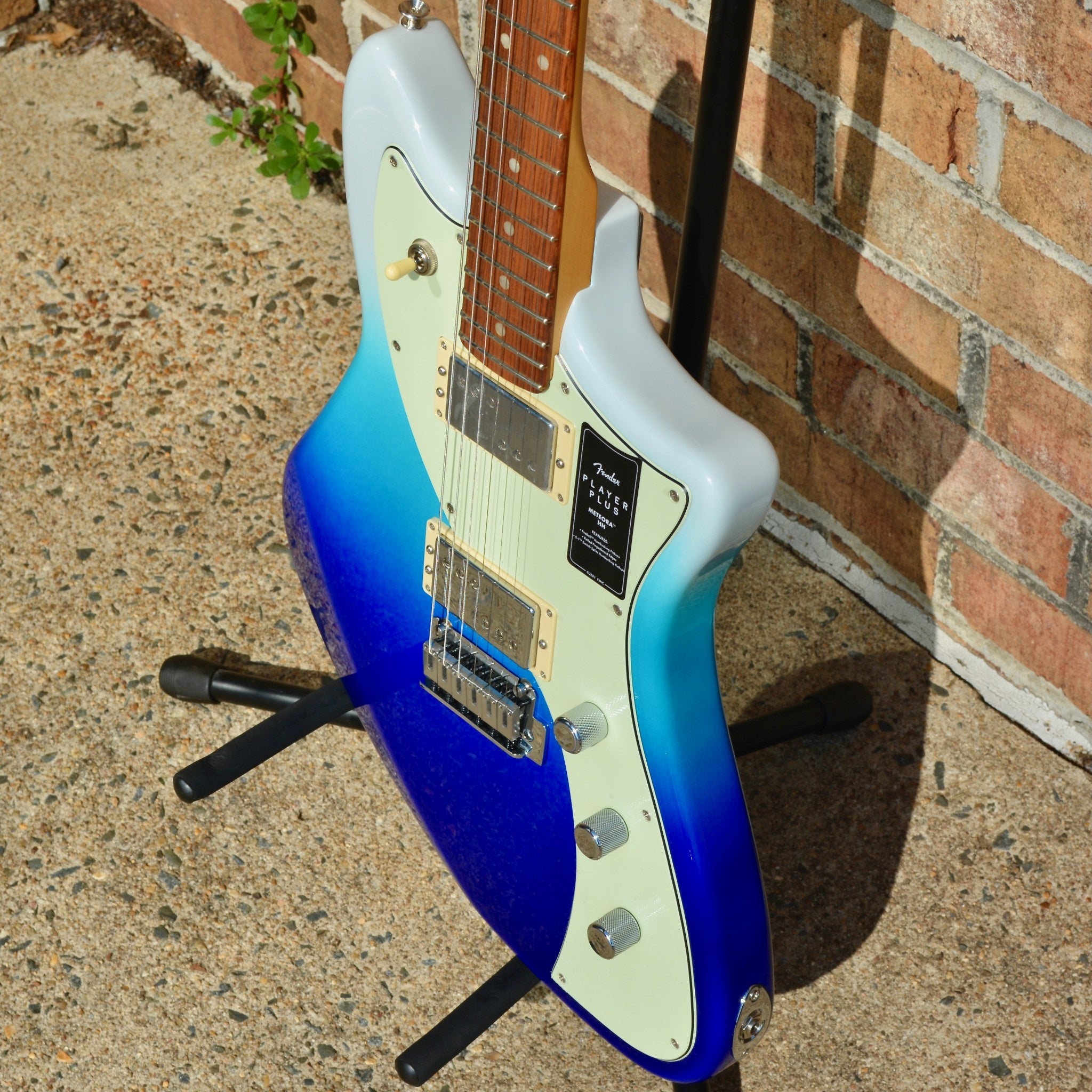 Fender Player Plus Meteora® HH, Pau Ferro Fingerboard, Belair Blue